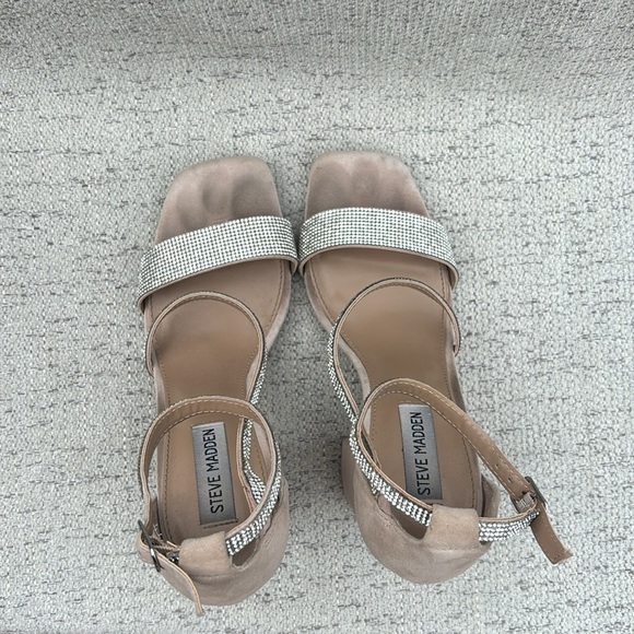 Steve Madden 3 inch nude with silver rhinestone high heels size 8.5 - Picture 7 of 7